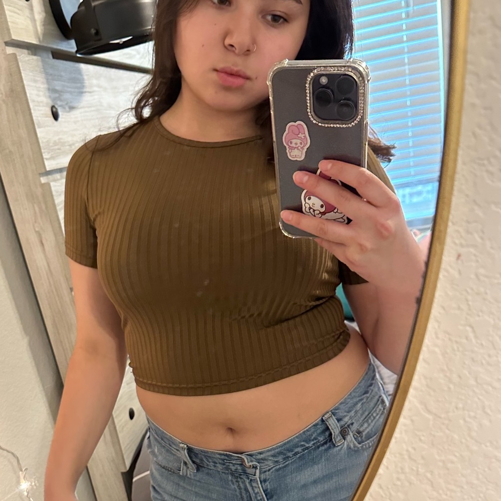 brown crop top - Picture 2 of 4